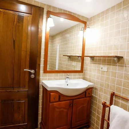 Albino Piscina Climatizada * Ribas del Sil